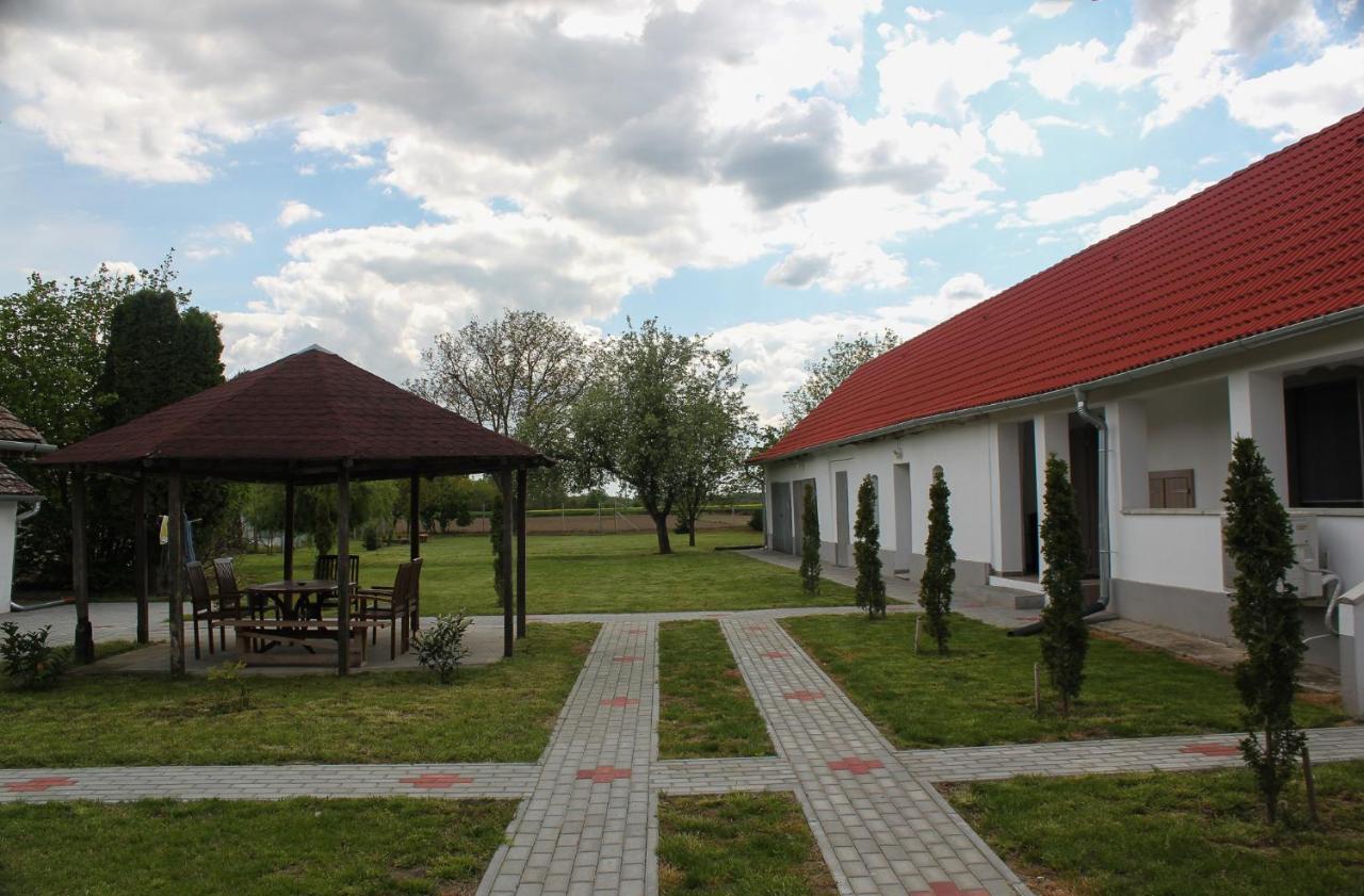 Das Blaue Haus Guesthouse - Kovacshida Εξωτερικό φωτογραφία